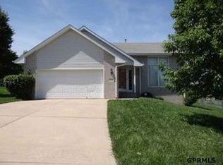 1010 Eureux Cir, Bellevue, NE 68123