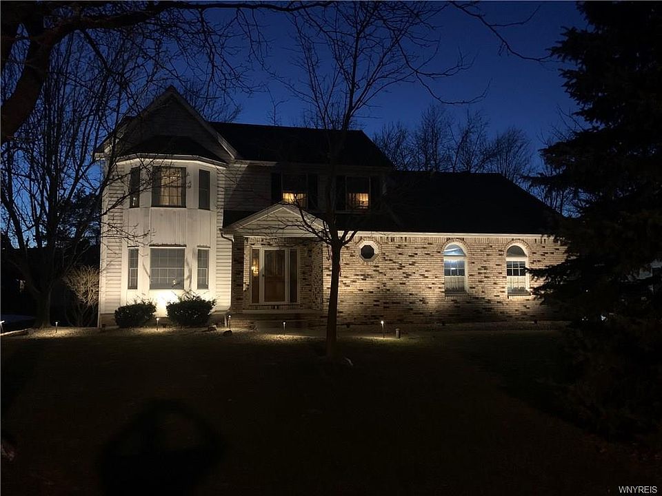 1st image of 12 W Royal Hill Dr