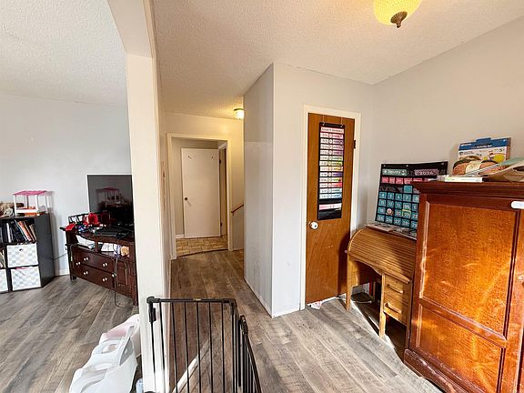 5th image of 2855 Cedar St