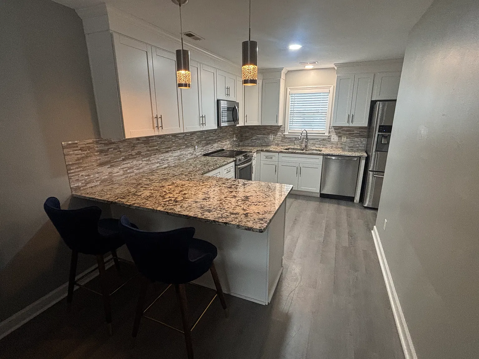 2 bed, 1136 sqft, $1,895 — Photo 2