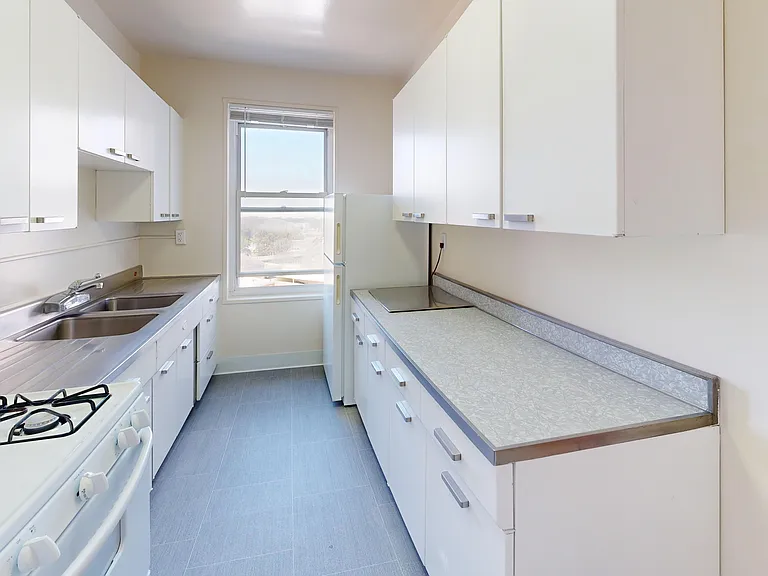 Parkmerced Apartments — Photo 29