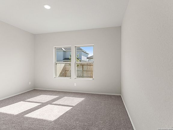5th image of 2426 Redlove Drive