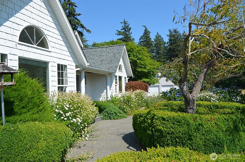3rd image of 1041 Sterk Lane