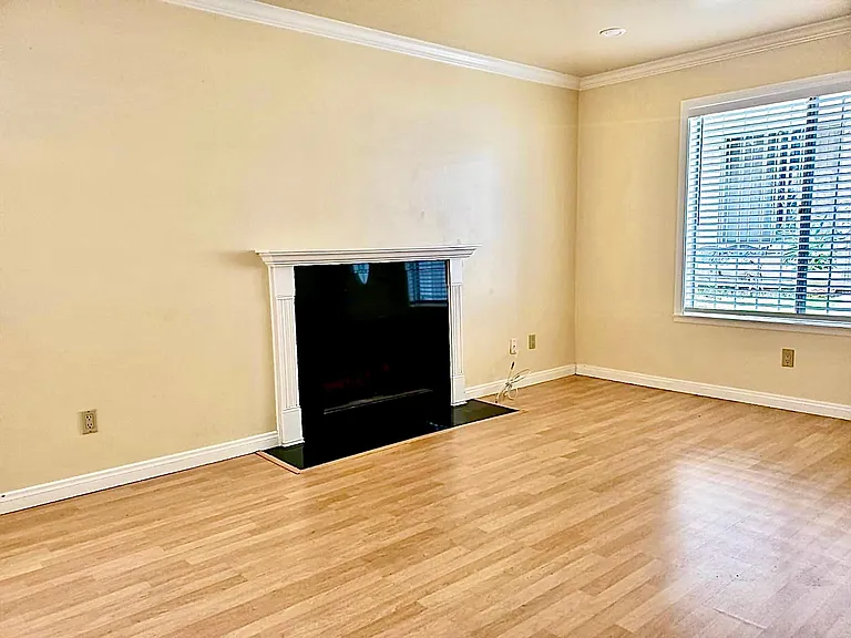 1462 S 45th St — Photo 5