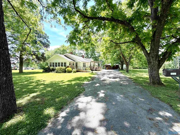 105 Rollingview St, Gadsden, AL 35903