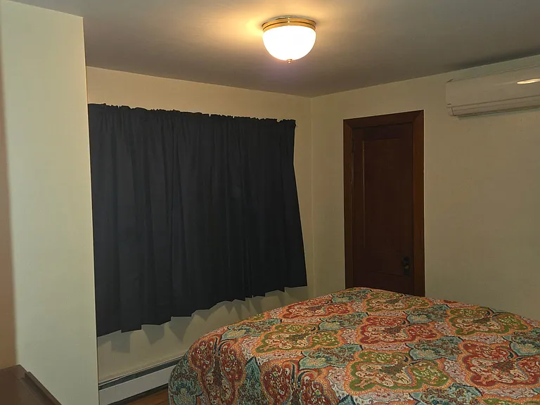70 W Caracas Ave — Photo 5