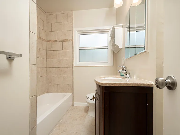 904 Paloma Ave — Photo 14