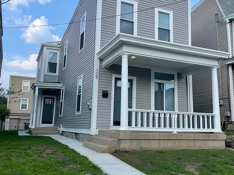 129 Van Voast Ave — Photo 1