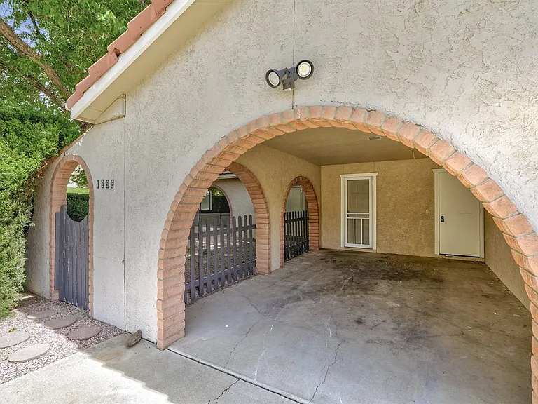 1298 N Tapadero Dr — Photo 17