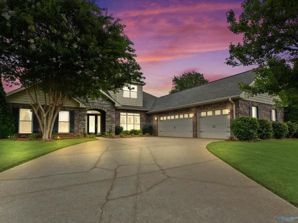 202 Pebble Creek Dr SW, Madison, AL 35756