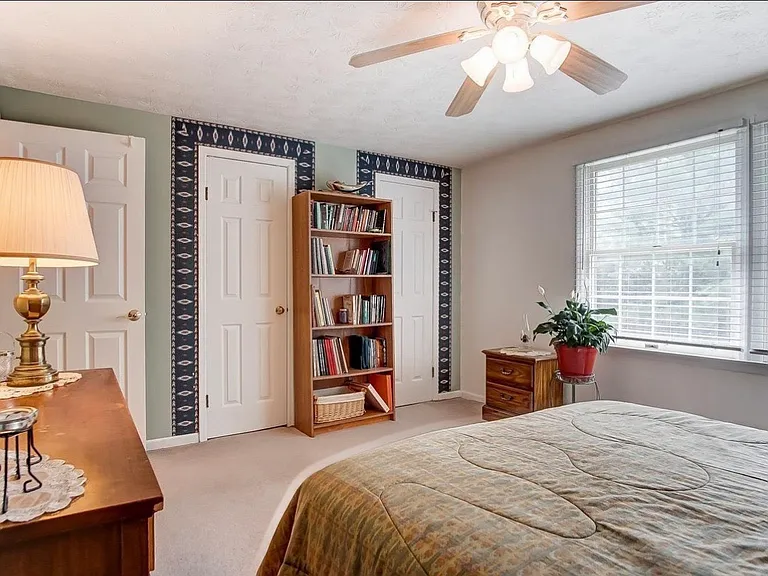 208 Assisiview Ct — Photo 8