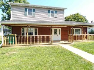 109 S Cooper St, Stronghurst, IL 61480