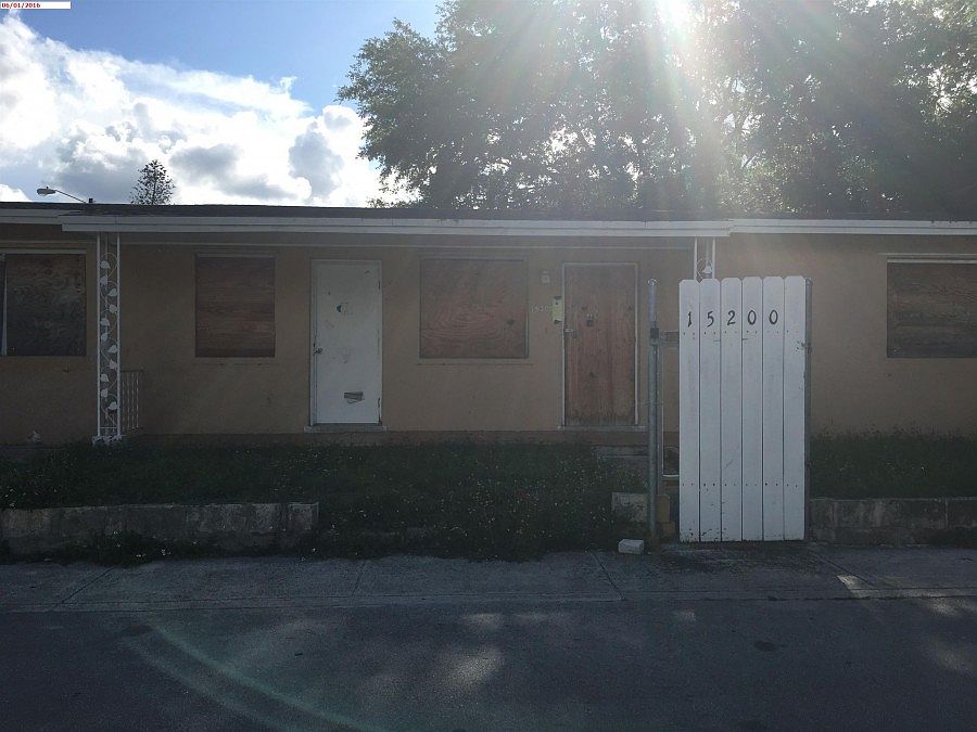 1st image of 15200 NE 15th Ct