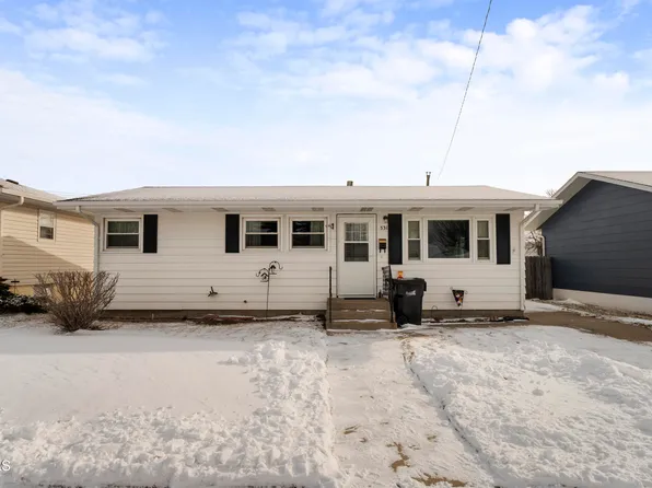 531 S 16th St, Bismarck, ND 58504