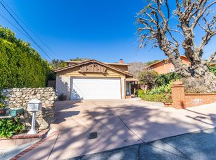 2501 Rockdell St, La Crescenta, CA 91214