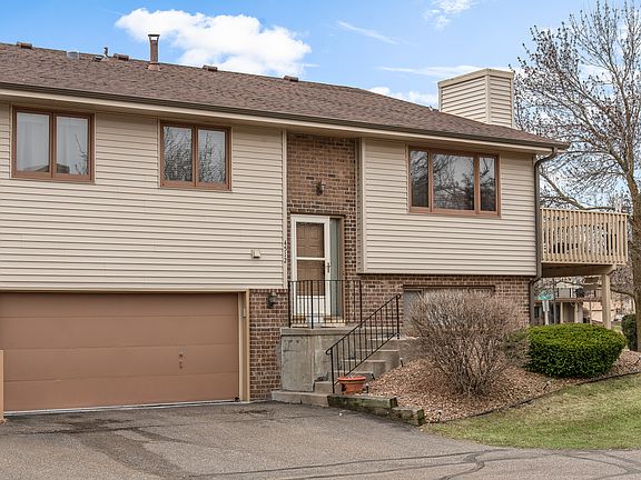 4th image of 4512 Rosewood Ln N
