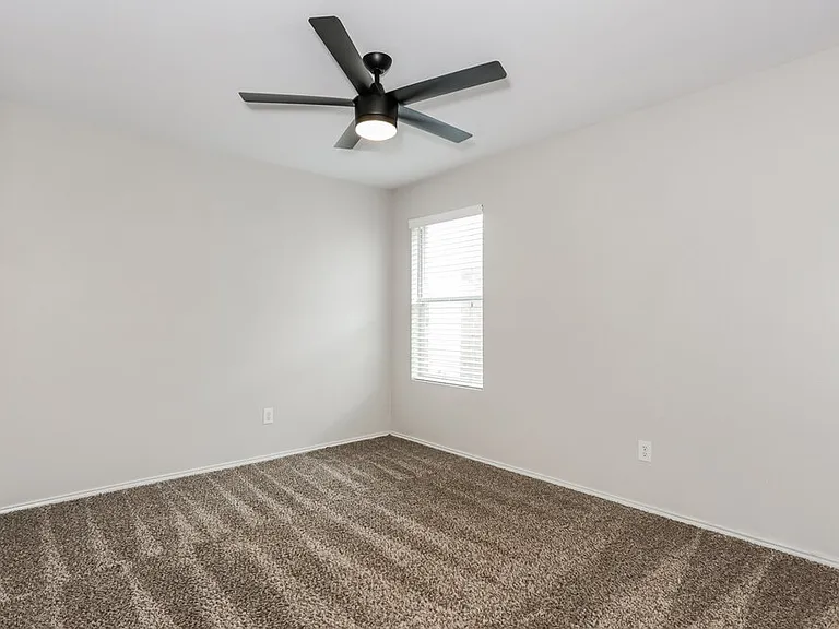 1453 Castle Ridge Rd — Photo 13