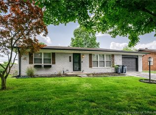 667 Parkwood Dr, Clarksville, IN 47129