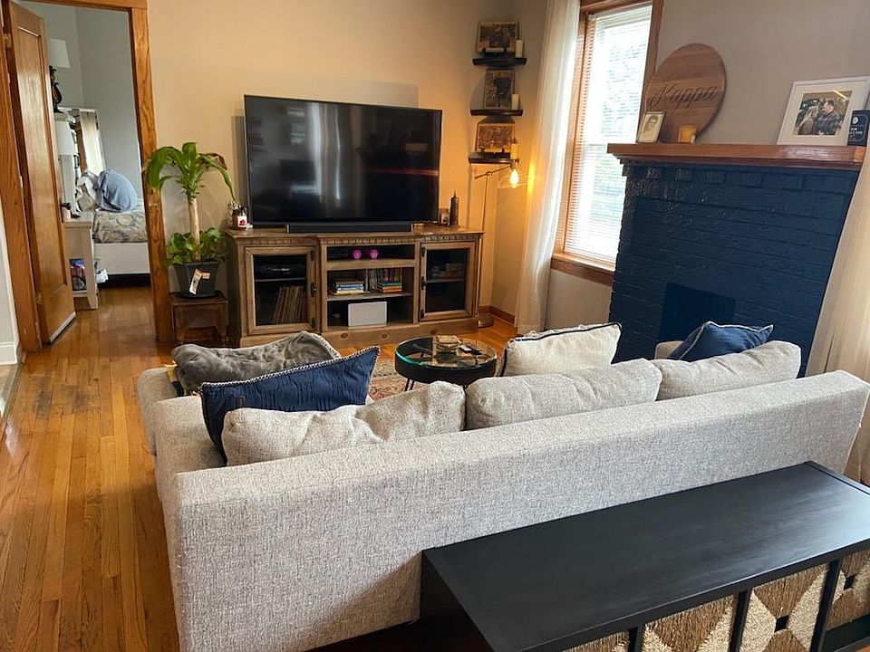 1st image of 4933 W Hutchinson St #1