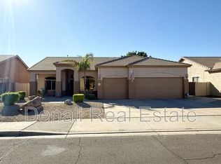 235 E Smoke Tree Rd, Gilbert, AZ 85296