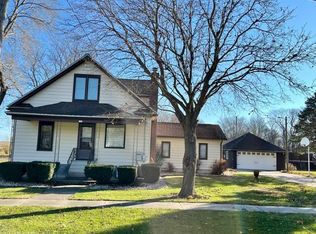 105 S Allen St, Long Point, IL 61333