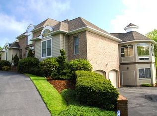 16 Lakeway Cir, Weaverville, NC 28787