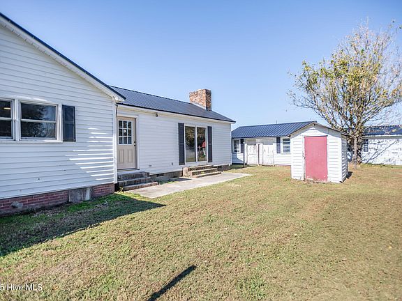 3rd image of 2600 Manning Road