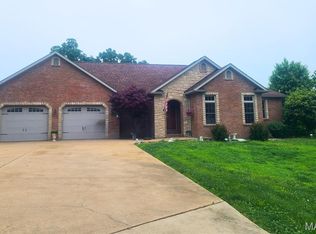 635 Second Creek Rd, Union, MO 63084
