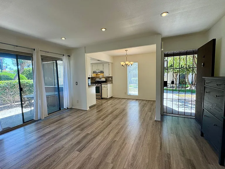 6878 Navajo Rd #25 — Photo 9