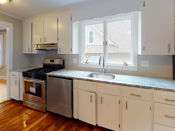 2nd image of 20-22 Upcrest Rd #4