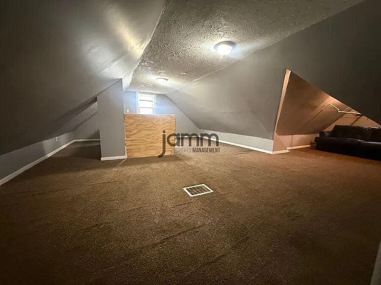 5026 E 86th St — Photo 12