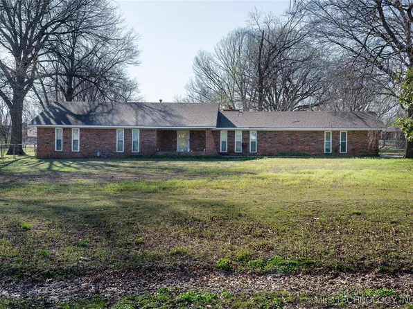 759 Spring Ln, Claremore, OK 74017