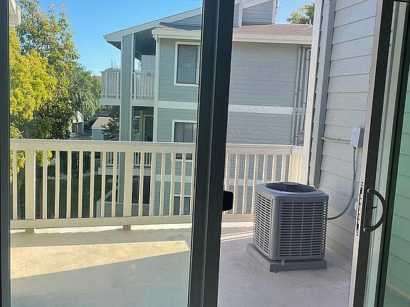 4th image of 37155 Aspenwood Cmn APT 206