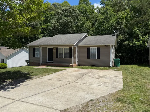 2517 Eight Oaks Dr, High Point, NC 27263