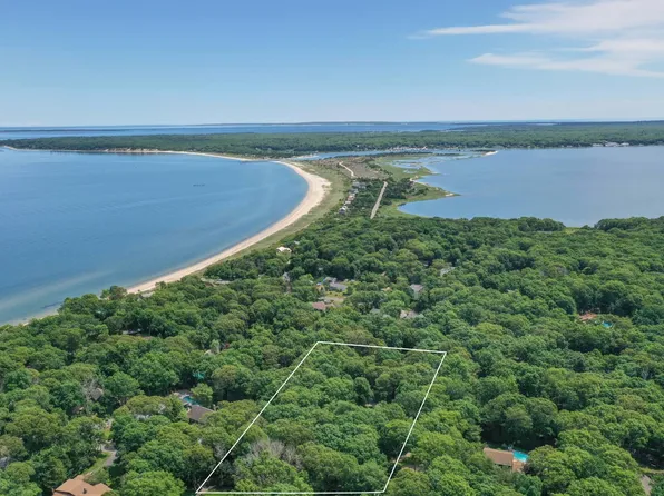 9 Deer Ln, East Hampton, NY 11937