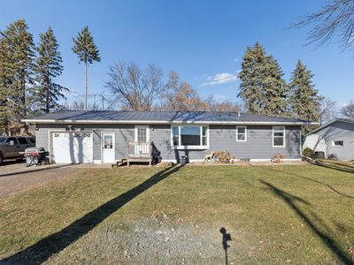 220 Baker Ave E, Winsted, MN, 55395