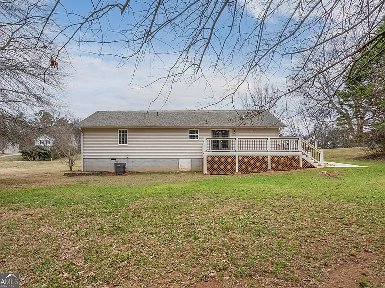 26 Jennifer Ln — Photo 31