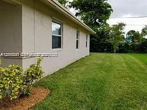 2761 NW 6th St — Photo 28