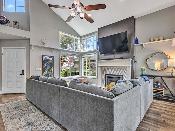 4th image of 225 Putnam Court
