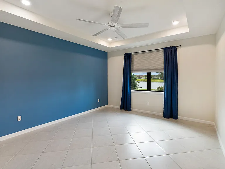 471 SE Vallarta Dr — Photo 17