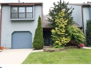 12 Francis Ct, Robbinsville, NJ 08691