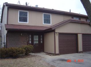 357 Walnut Cir, Bolingbrook, IL 60440