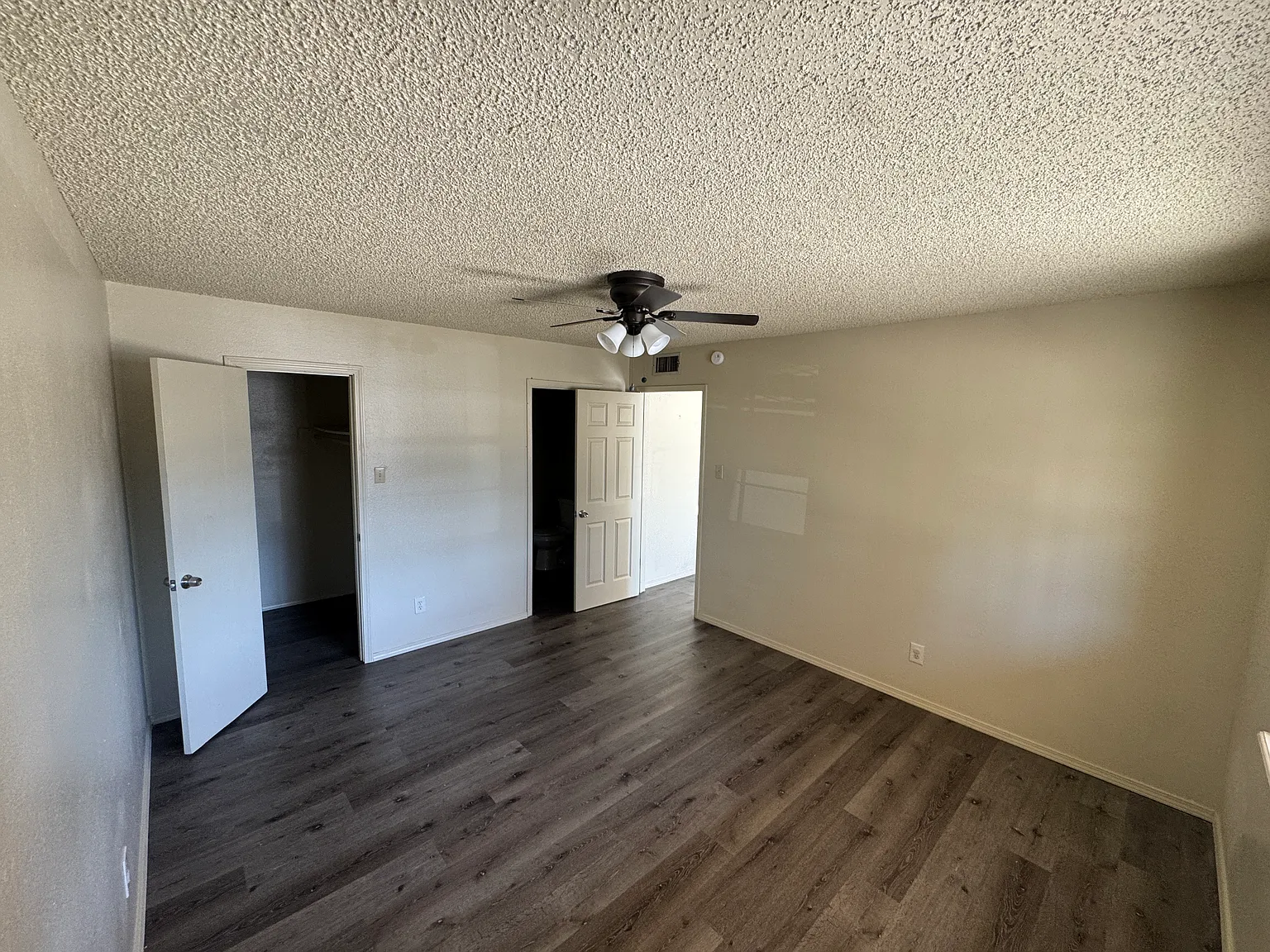 2 bed, 850 sqft, $950 — Photo 3