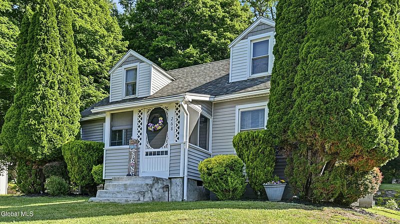 3rd image of 268 Chapman Drive