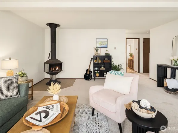 1612 33rd Street #104, Everett, WA 98201