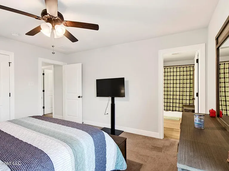 18102 Evergreen Dr — Photo 17