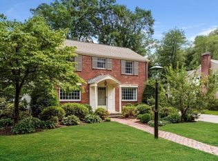 595 Laurel St, Longmeadow, MA 01106