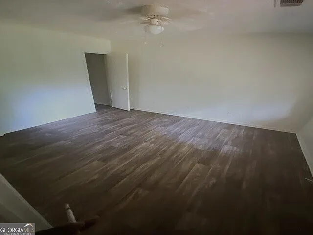 222 Peartree Ln — Photo 13