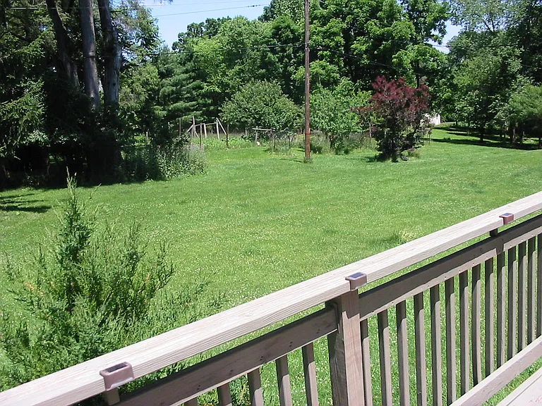1800 Silverbell Rd — Photo 3