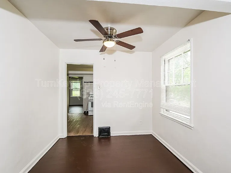 7150 Manette Dr — Photo 7